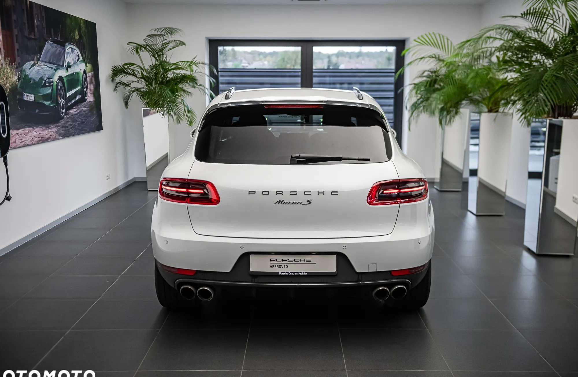 Porsche Macan cena 199000 przebieg: 74200, rok produkcji 2017 z Śrem małe 326